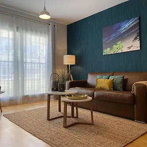 A Space That Feels Like With Private Parking Apartamento